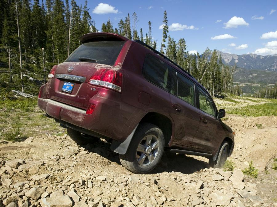  Toyota Land Cruiser 200 2007 года  (US) (фото 28 из 29)